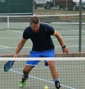 PICKLEBALL DINK SHOT