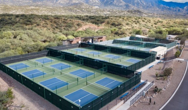 PICKLEBALL COURT