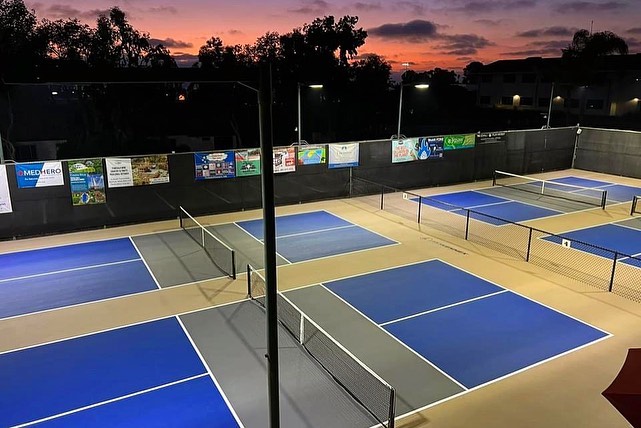 Pickleball court colors