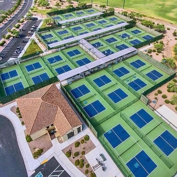 TIPS TO IMPROVE YOUR PICKLEBALL REFLEXES AND AGILITY