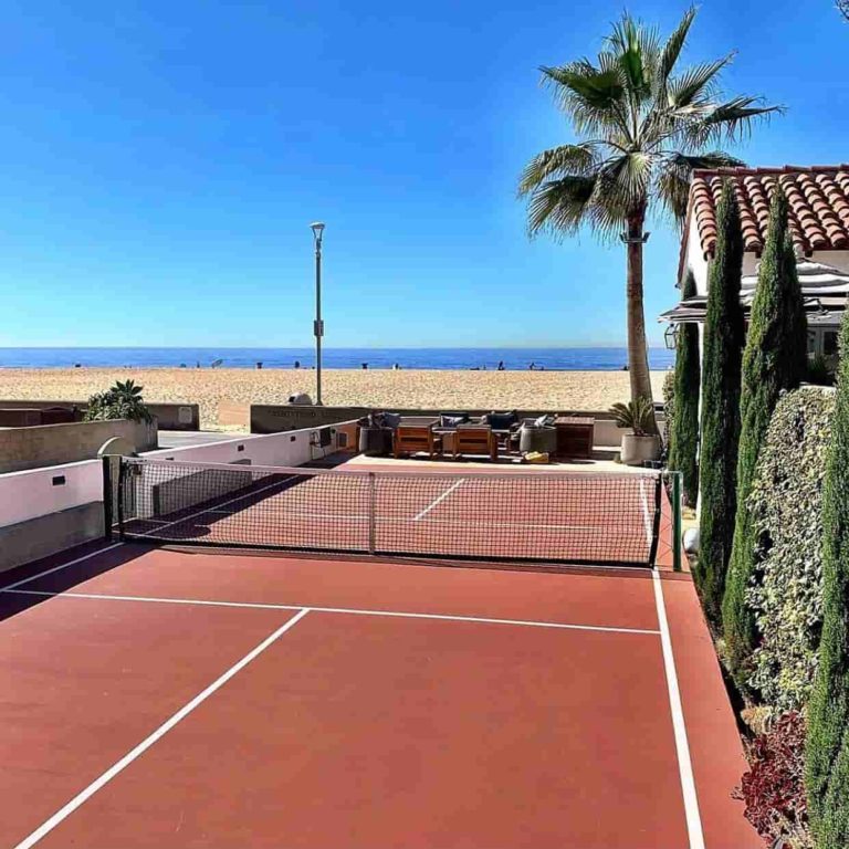 BEACH PICKLEBALL COURT