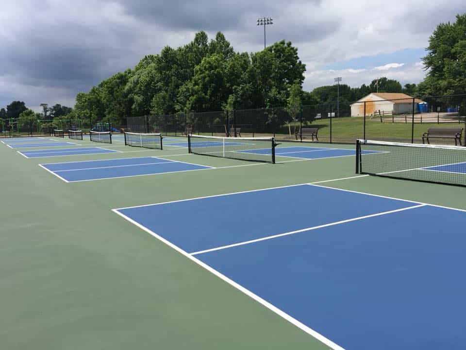 OUTDOOR PICKLEBALL COURTS